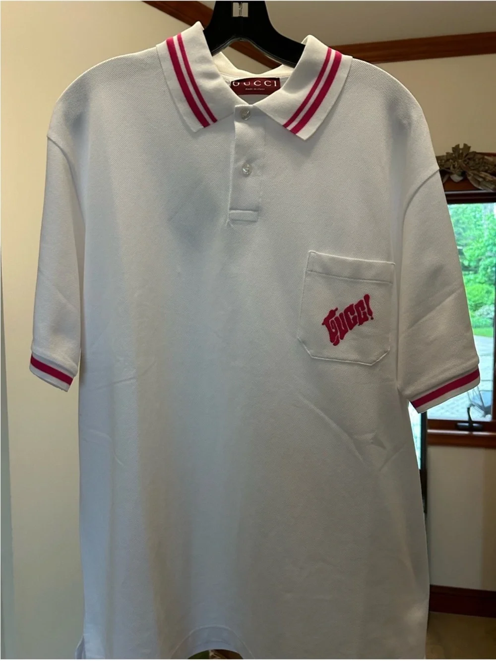 Men’s Gucci polo shirt with pink embroidered logo and trim size XL made in Italy